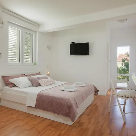 Apartament & Joy Of Life In Makarska