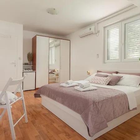 Apartament & Joy Of Life In